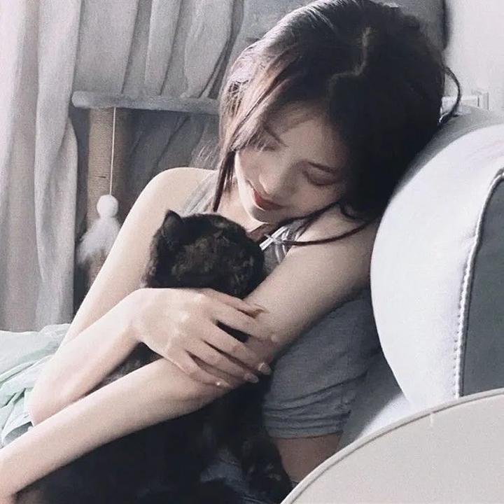 黑白魔女库伊拉封面